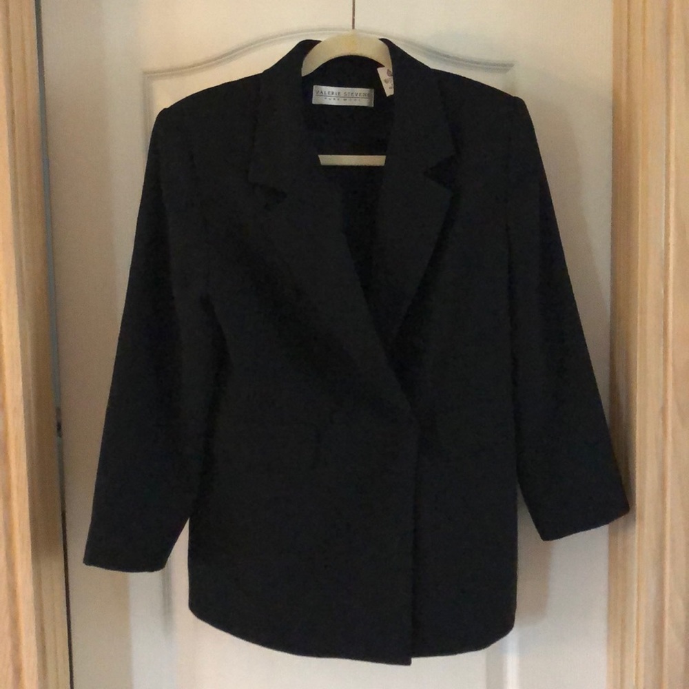 Suite Top with skirt